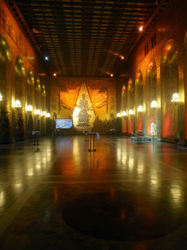 City Hall: the gold room; 10 kilos of gold in 18 million glass tiles