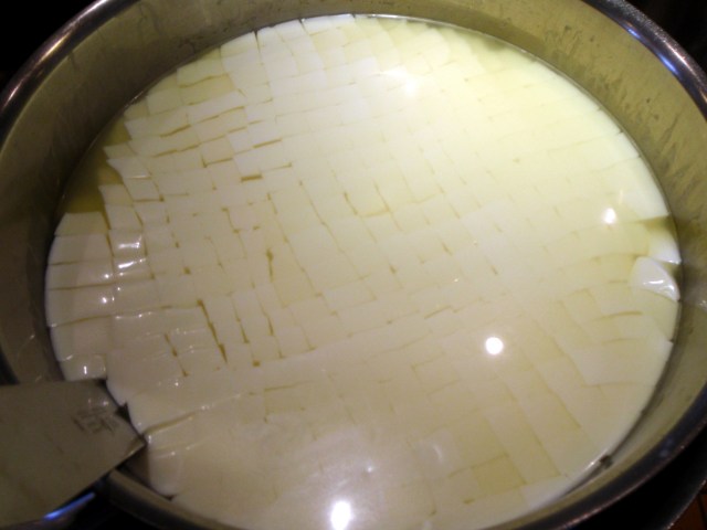 Cutting the curd