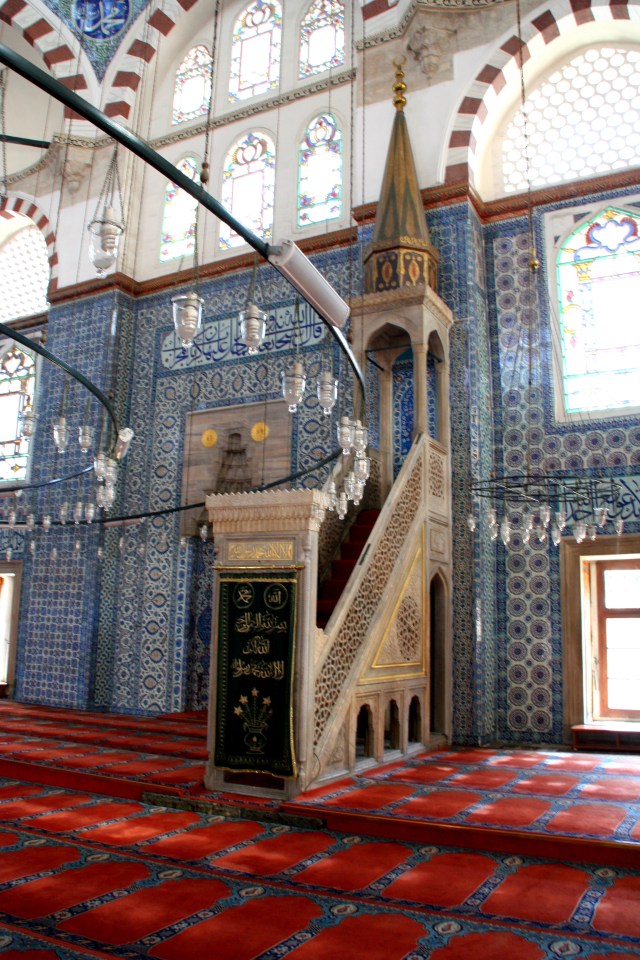Rüstem Paşa Mosque: minbar = pulpit