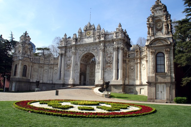 Dolmabahçe Palace:   Imperial Gate